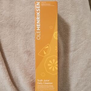 Ole Henriksen Truth Juice Cleanser - Bright Orange
